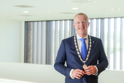 VerhalenCafé Dalfsen: Burgemeester Michael Sijbom vertelt over het burgemeesterschap
